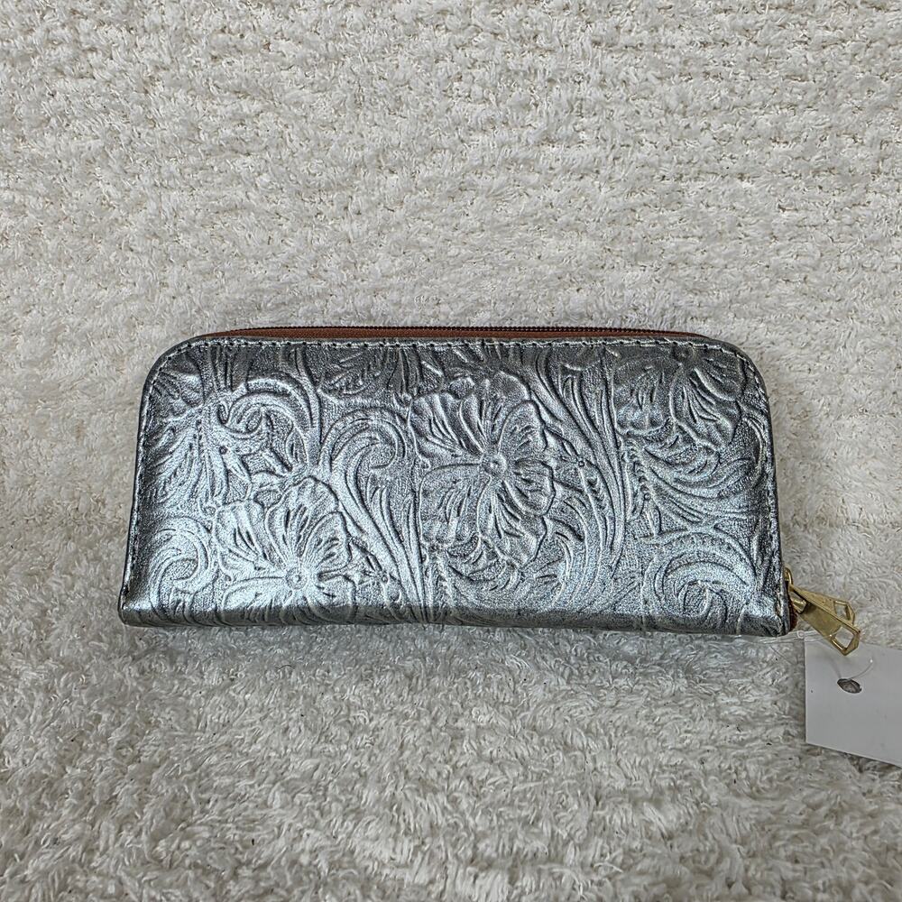 Mexican Handmade Silver Floral Embossed Bifold Zip-Around Leather Wallet